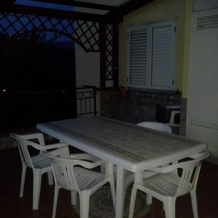 B&B Villa Bella กาตันซาโร ภายนอก รูปภาพ