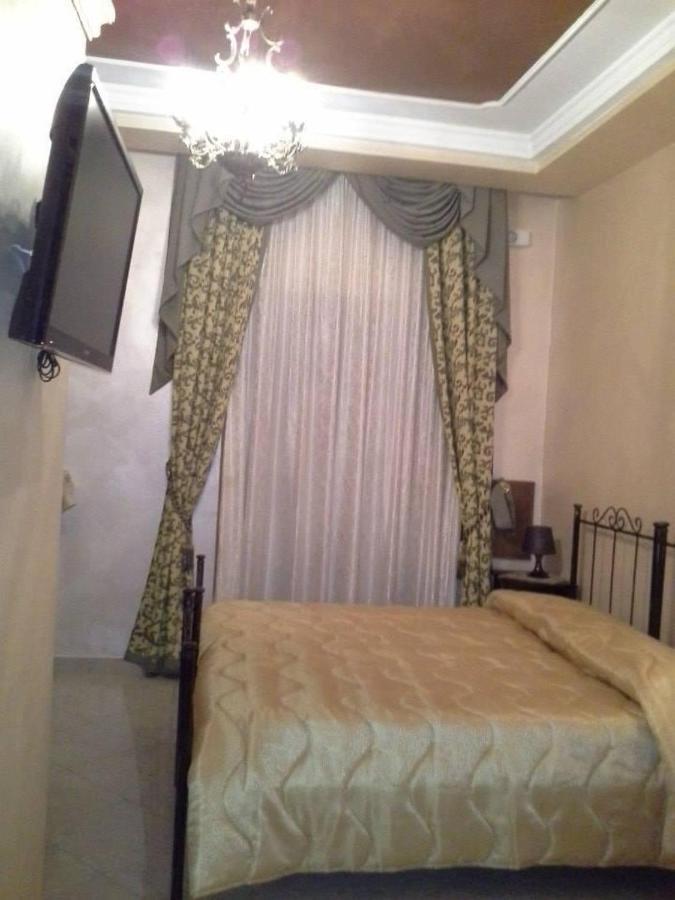 B&B Villa Bella กาตันซาโร ภายนอก รูปภาพ