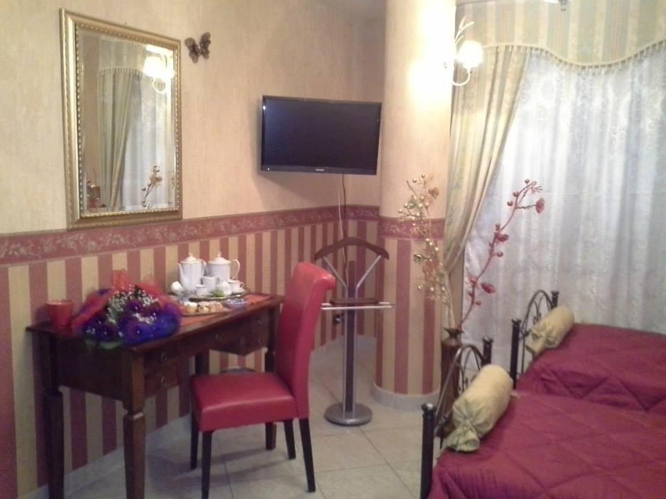 B&B Villa Bella กาตันซาโร ภายนอก รูปภาพ